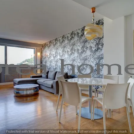 Apartment La Madame On La Concha Beach, Seaview