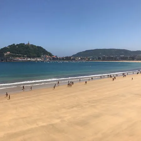La Madame On La Concha Beach, Seaview